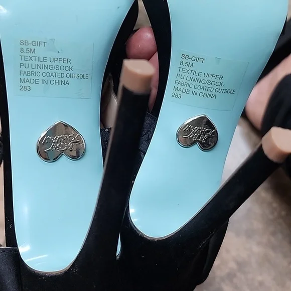 Betsey Johnson heels size 8.5 - Picture 10 of 12